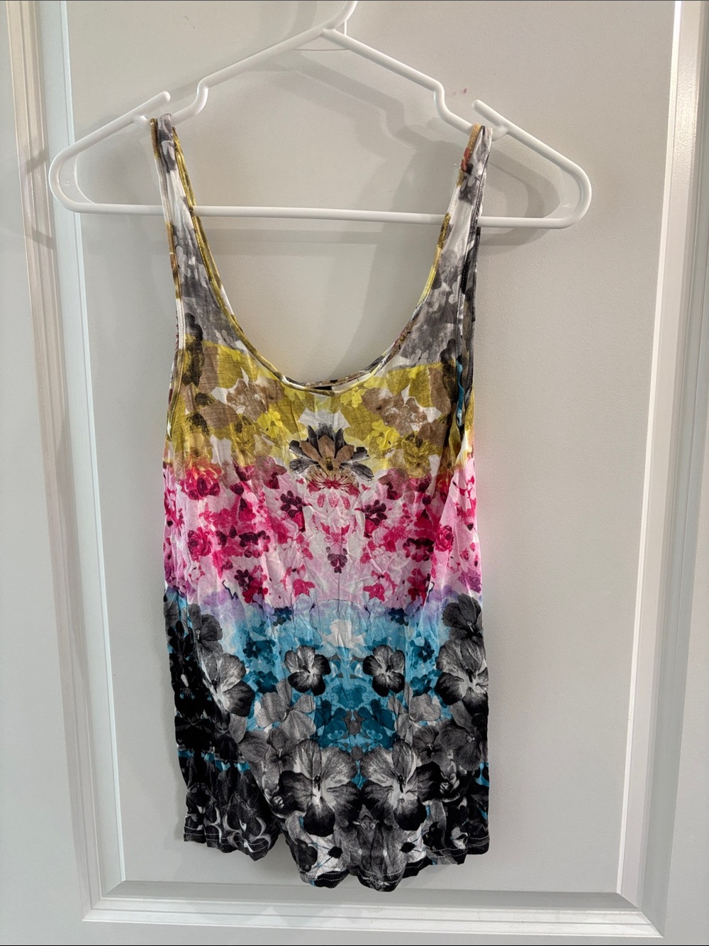 H&M Multicolor Floral Scoop Neck Tank Top